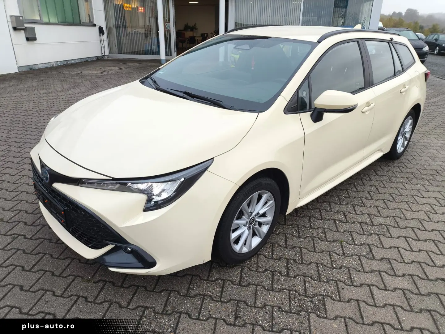 TOYOTA Corolla Touring Sports 1.8 VVT i-Hybrid Business