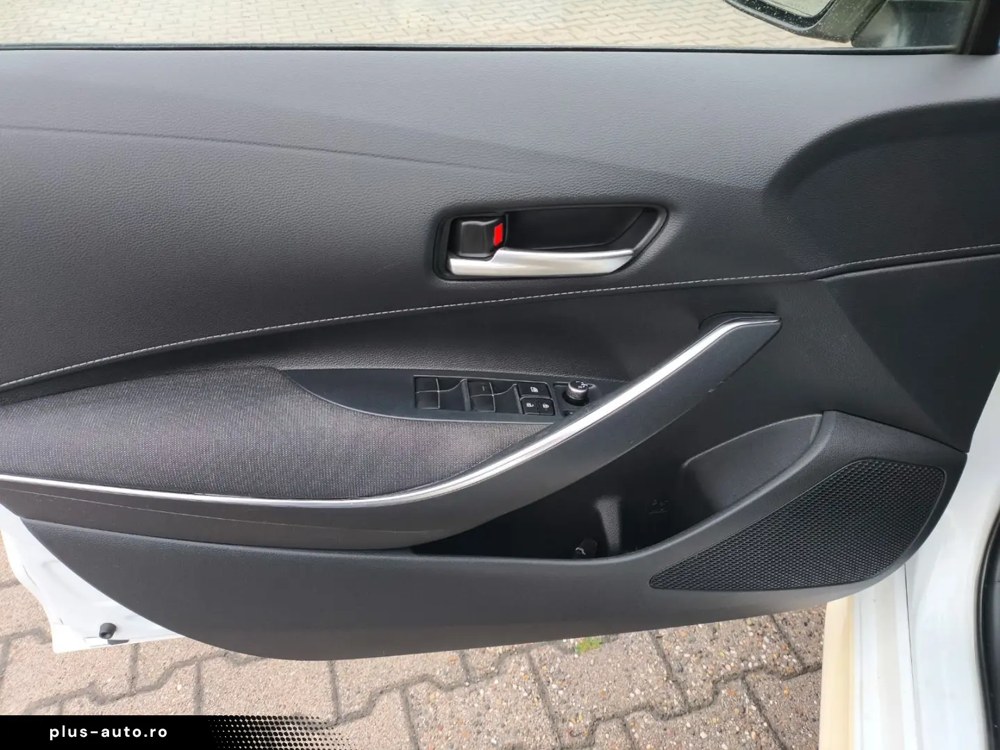 TOYOTA Corolla Touring Sports 1.8 VVT i-Hybrid Business