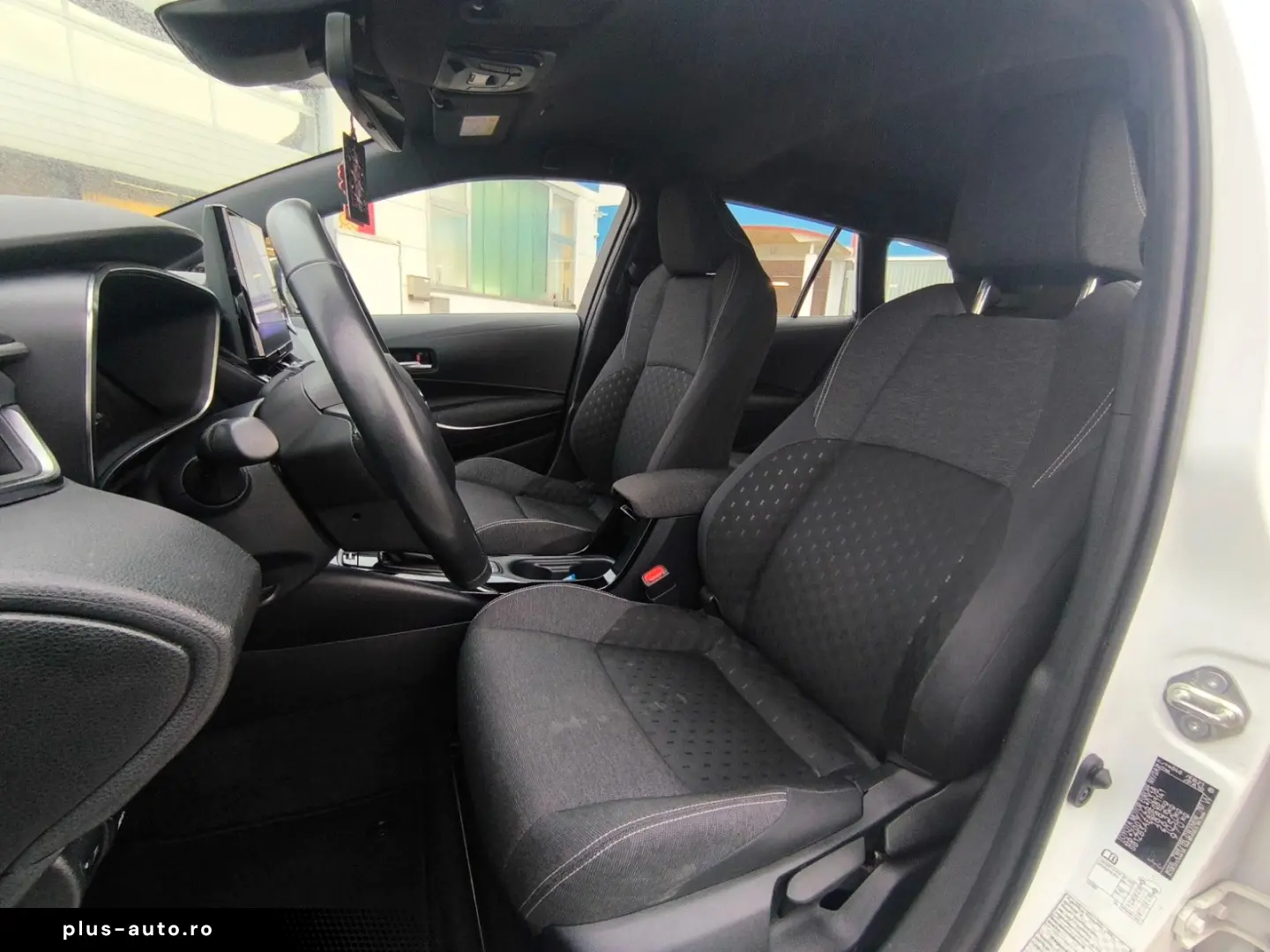 TOYOTA Corolla Touring Sports 1.8 VVT i-Hybrid Business