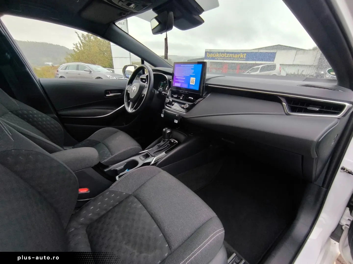 TOYOTA Corolla Touring Sports 1.8 VVT i-Hybrid Business