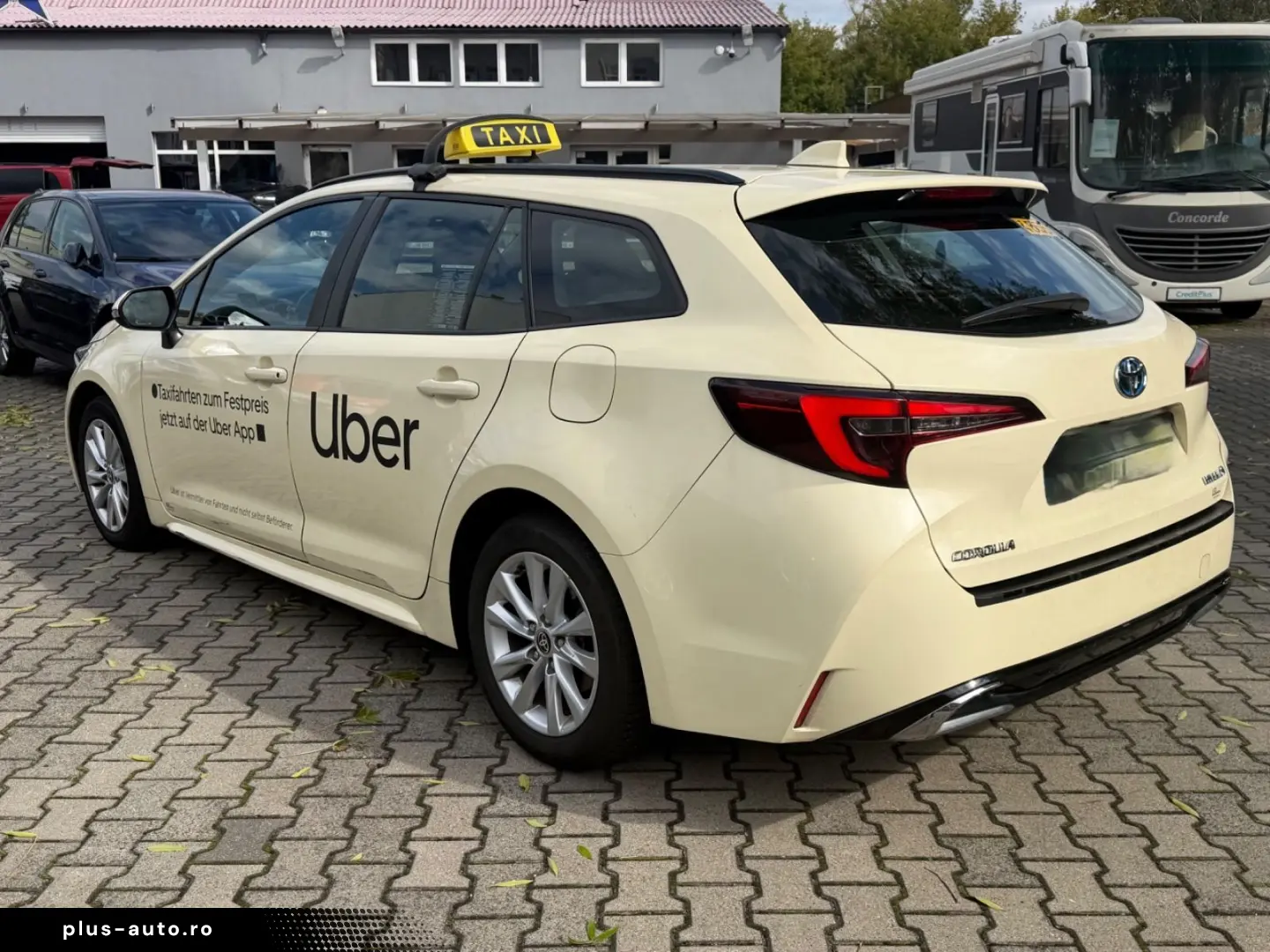 TOYOTA Corolla 2023 — imagine 3