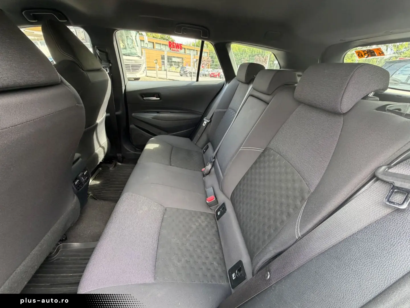 TOYOTA Corolla 2023 — imagine 8
