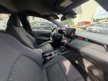 TOYOTA Corolla Touring Sports Hybrid Business Edition