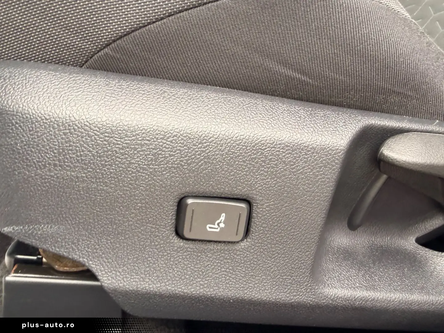 TOYOTA Corolla Hybrid Active  NAVI KAMERA ABSTANDSTEMP