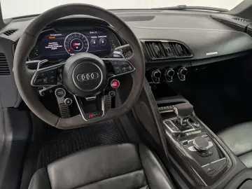 AUDI R8 Coupe 5.2 V10 quattro Performance UPE  234.6€