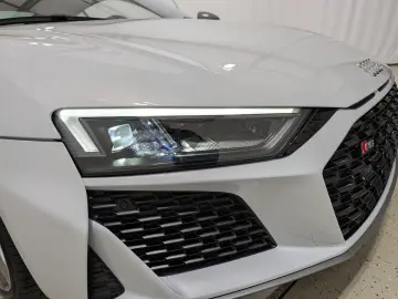 AUDI R8 Coupe 5.2 V10 quattro Performance UPE  234.6€