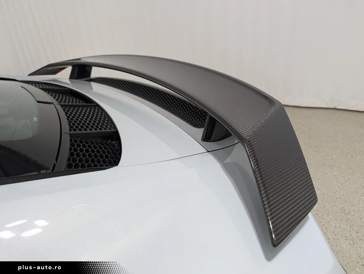 AUDI R8 Coupe 5.2 V10 quattro Performance UPE  234.6€