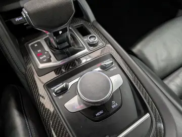AUDI R8 Coupe 5.2 V10 quattro Performance UPE  234.6€