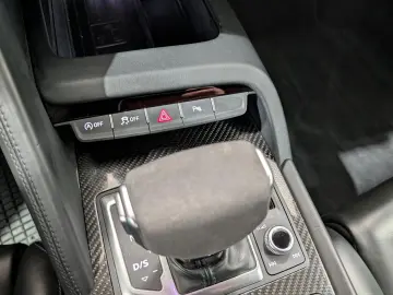 AUDI R8 Coupe 5.2 V10 quattro Performance UPE  234.6€