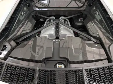 AUDI R8 Coupe 5.2 V10 quattro Performance UPE  234.6€