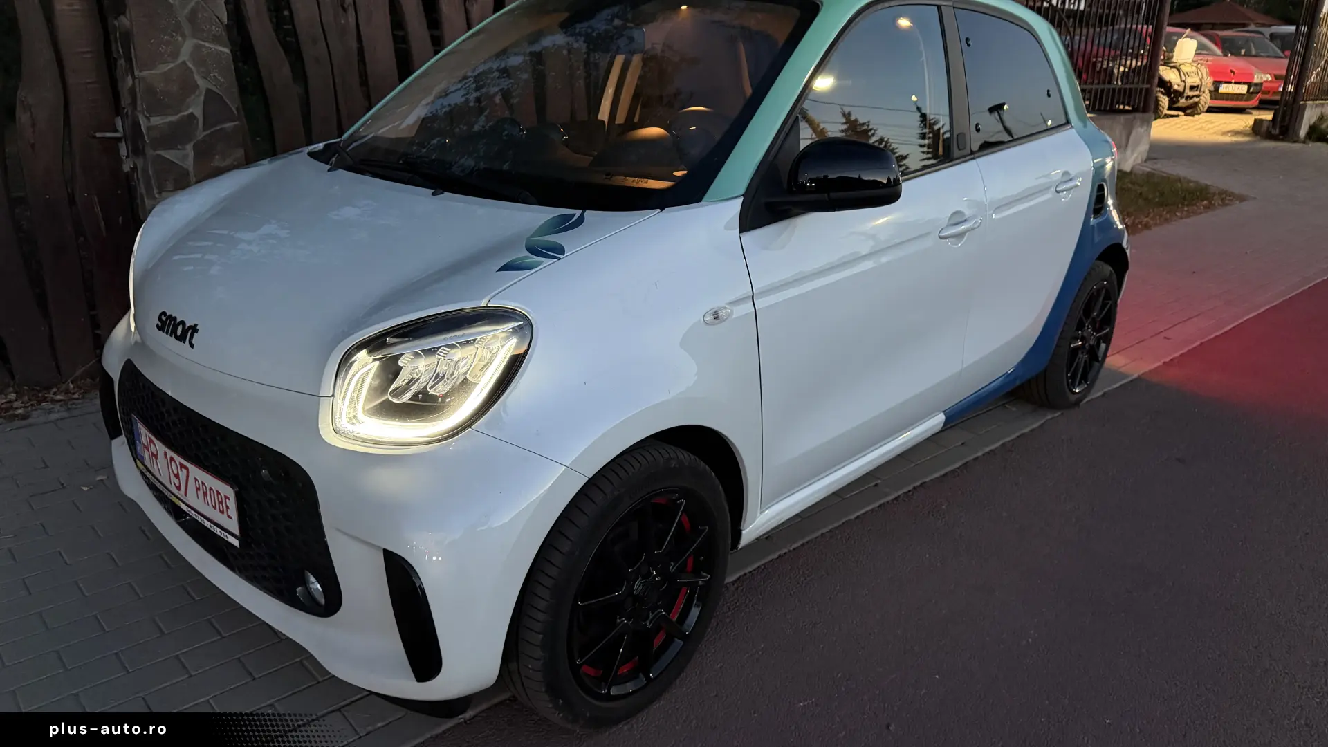 SMART FORFOUR EQ EDITION ONE LED MATRIX PANORAMIC FUL PIELE