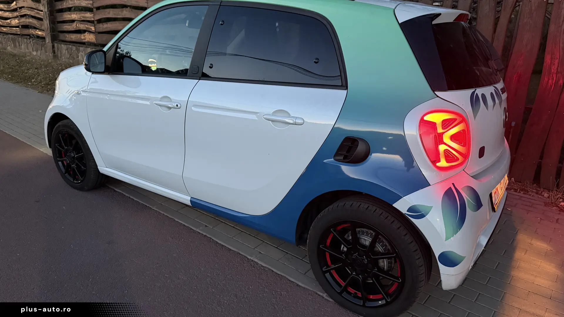 SMART FORFOUR EQ EDITION ONE LED MATRIX PANORAMIC FUL PIELE