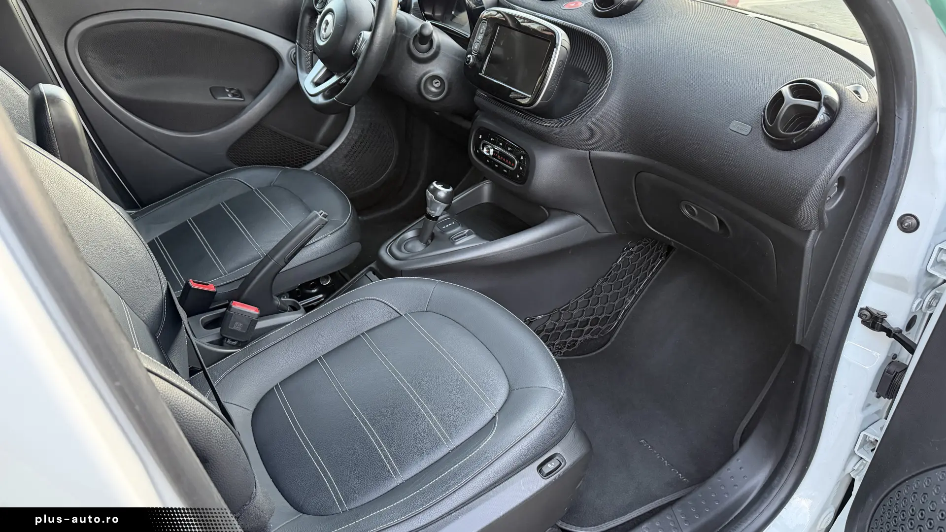 SMART FORFOUR EQ EDITION ONE LED MATRIX PANORAMIC FUL PIELE