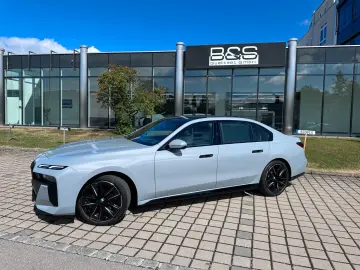 BMW 740d xDrive M Sport Pro   Executive Lounge