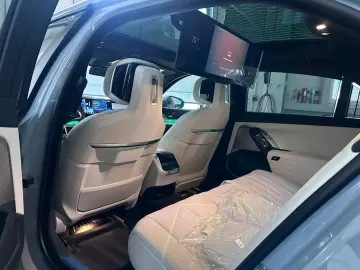 BMW 740d xDrive M Sport Pro   Executive Lounge