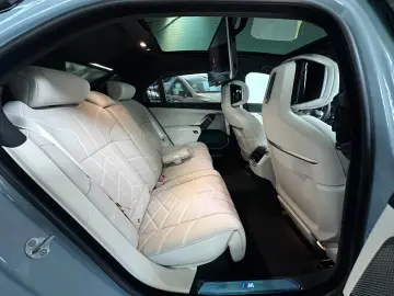 BMW 740d xDrive M Sport Pro   Executive Lounge