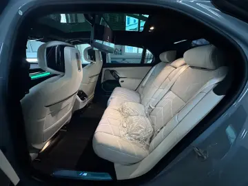 BMW 740d xDrive M Sport Pro   Executive Lounge