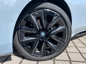 BMW 740d xDrive M Sport Pro   Executive Lounge