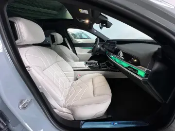 BMW 740d xDrive M Sport Pro   Executive Lounge
