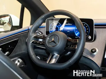 MERCEDES-BENZ EQE 300 EDITION AMG NIGHT PANO HUD 20  AHK 360