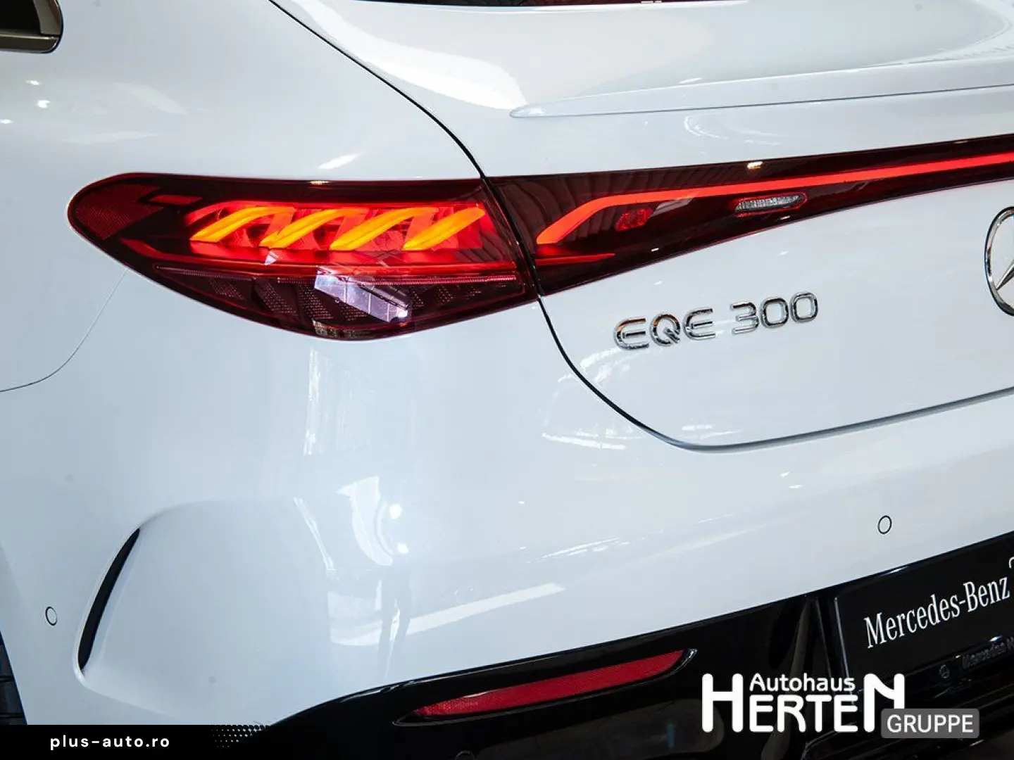 MERCEDES-BENZ EQE 300 EDITION AMG NIGHT PANO HUD 20  AHK 360