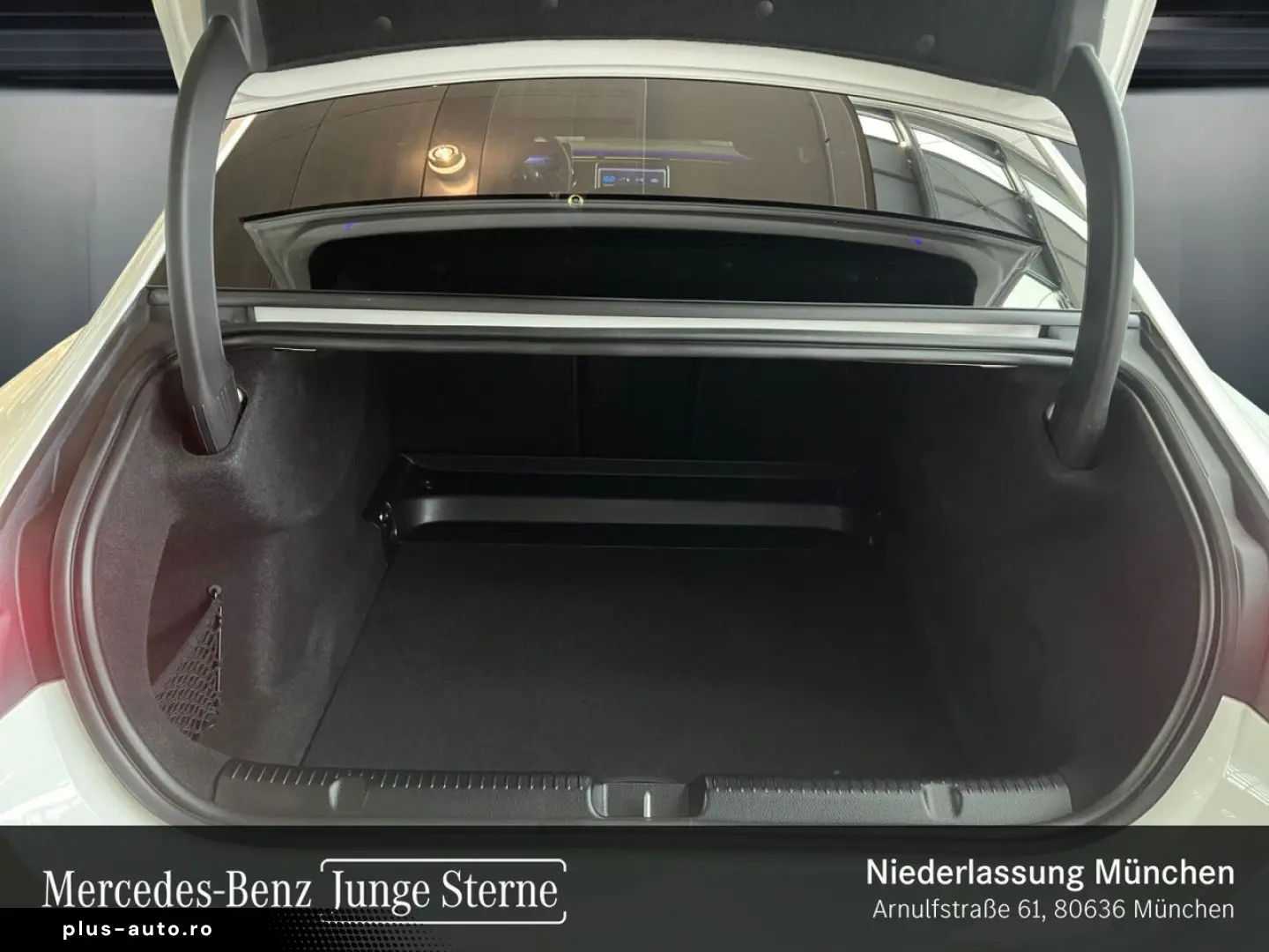 MERCEDES-BENZ EQE 300 AMG ADVANCED PLUS NIGHT DISTR  19 TOTW