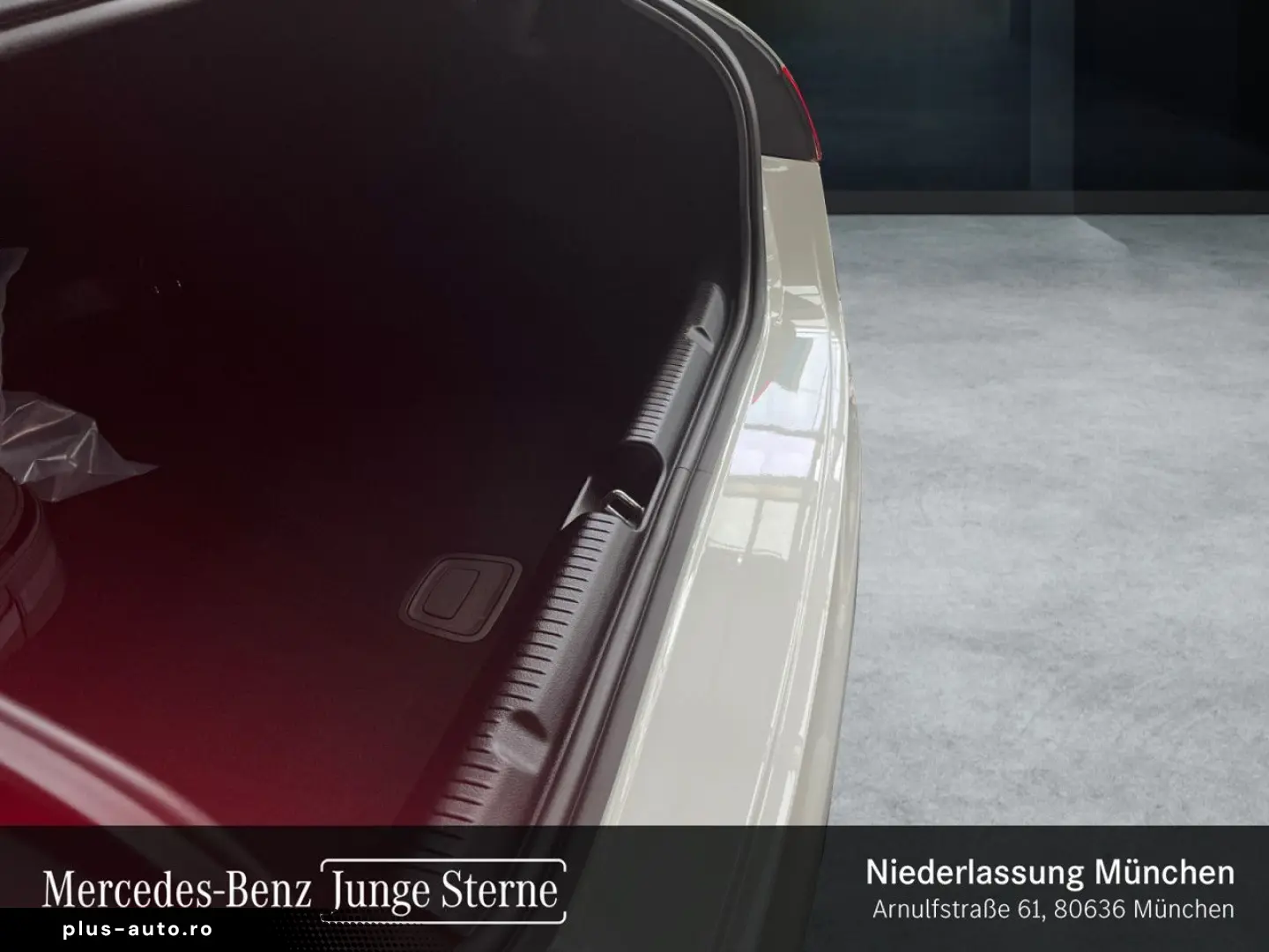 MERCEDES-BENZ EQE 300 AMG ADVANCED PLUS NIGHT DISTR  19 TOTW