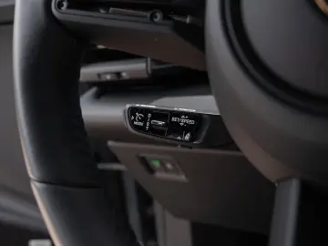 PORSCHE Macan Abstandsregeltempostat 21 Zoll BOSE