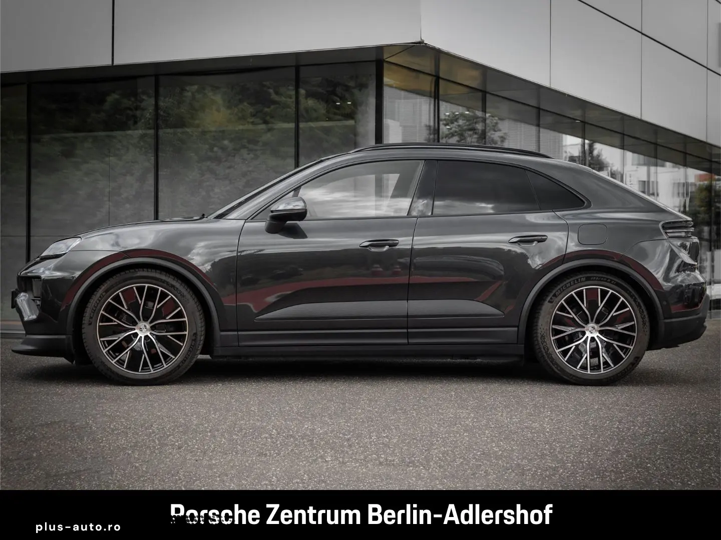 PORSCHE Macan 4 Surround-View Luftfederung PASM 1.Hand