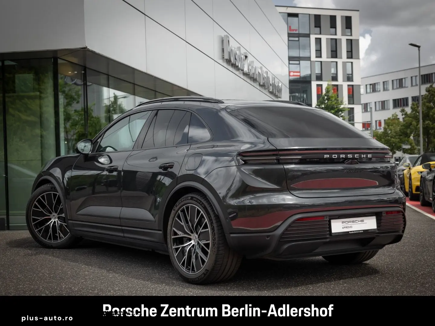 PORSCHE Macan 4 Surround-View Luftfederung PASM 1.Hand