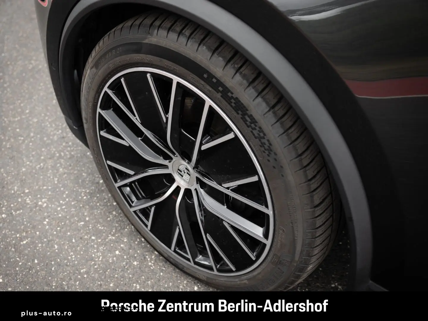 PORSCHE Macan 4 Surround-View Luftfederung PASM 1.Hand