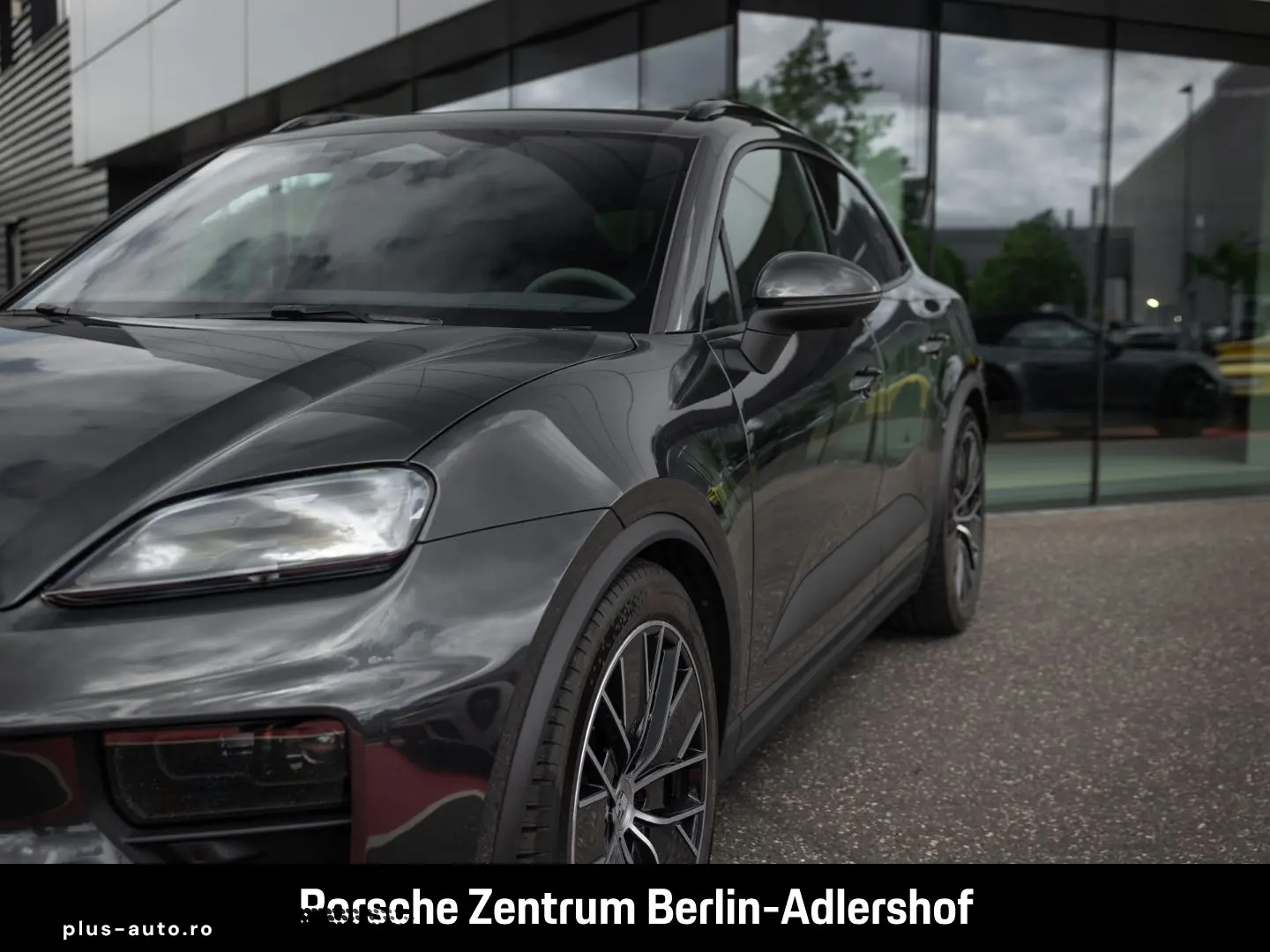 PORSCHE Macan 4 Surround-View Luftfederung PASM 1.Hand