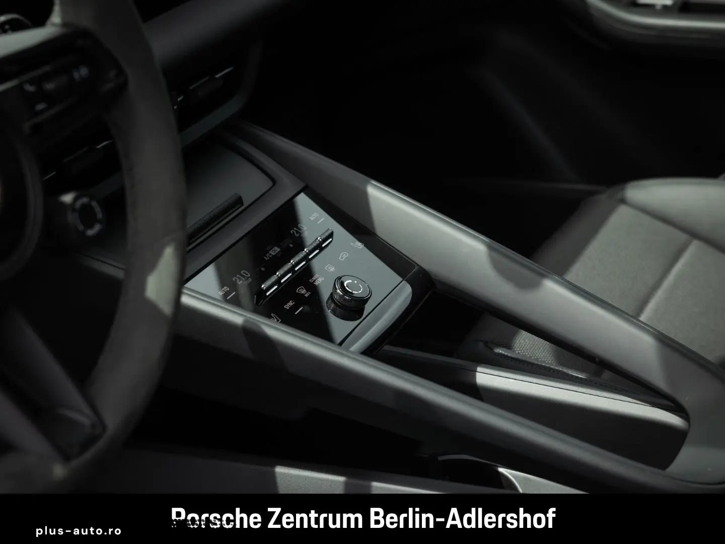 PORSCHE Macan 4 Surround-View Luftfederung PASM 1.Hand