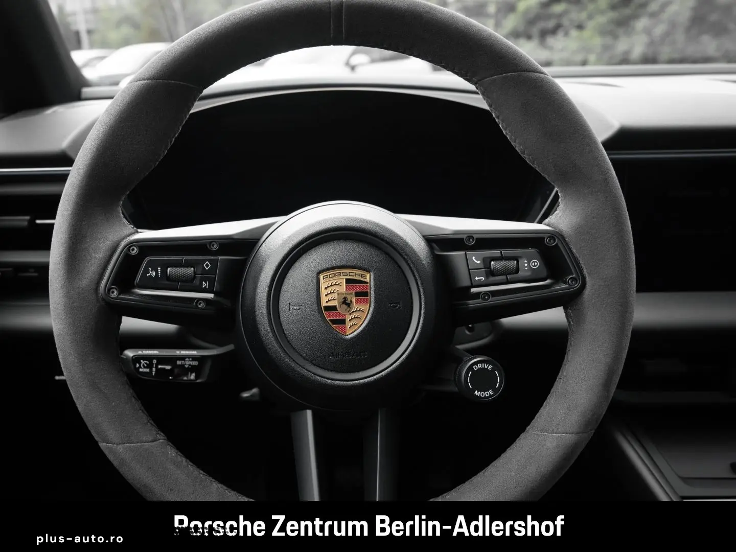 PORSCHE Macan 4 Surround-View Luftfederung PASM 1.Hand