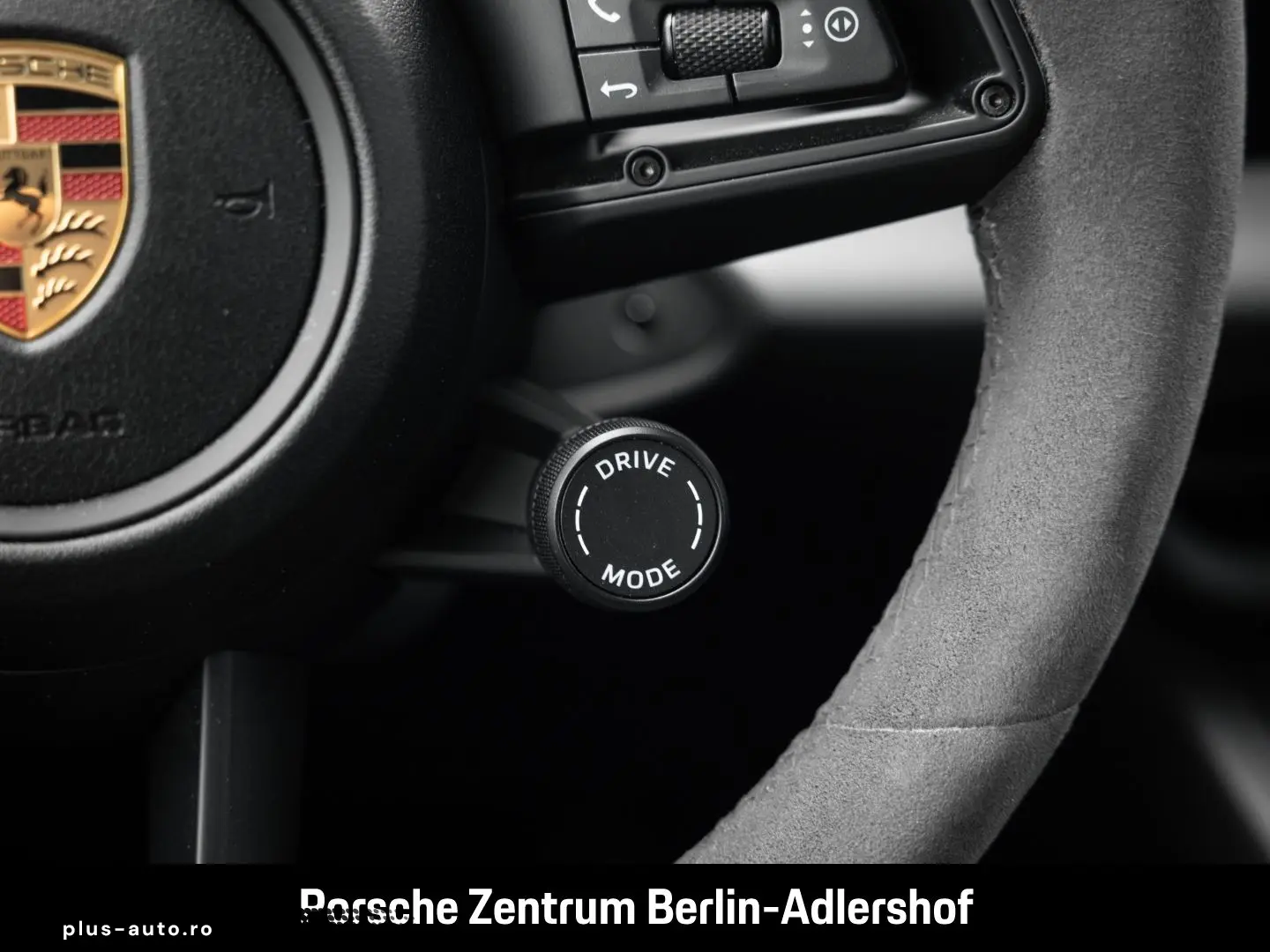 PORSCHE Macan 4 Surround-View Luftfederung PASM 1.Hand