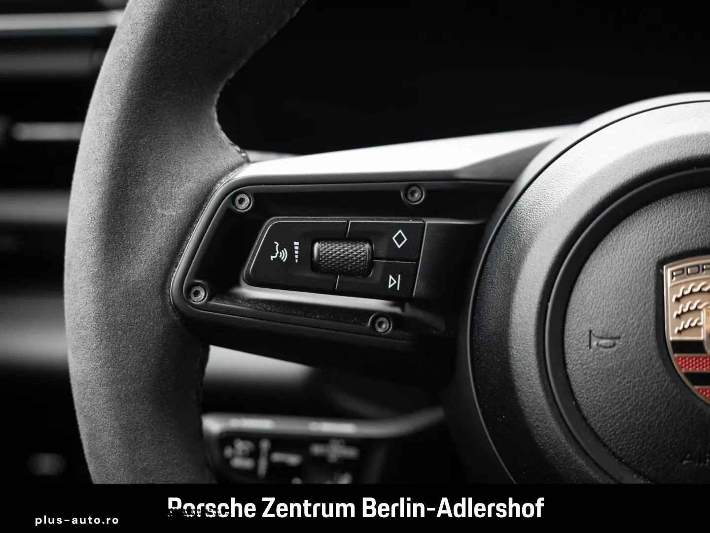 PORSCHE Macan 4 Surround-View Luftfederung PASM 1.Hand