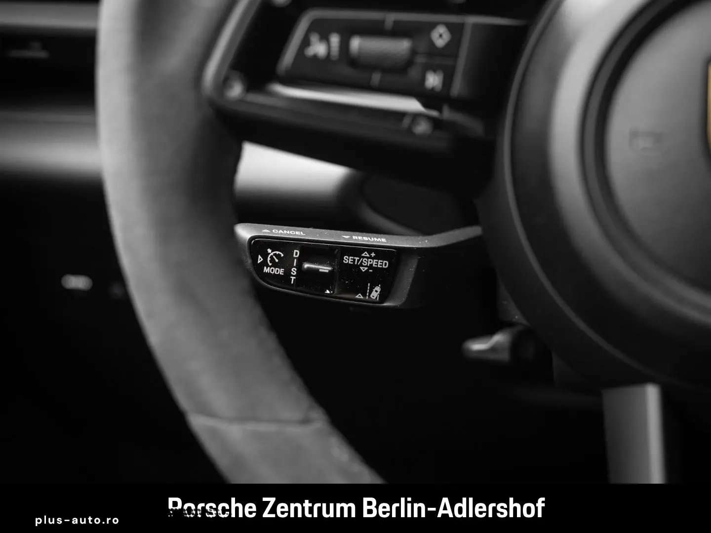 PORSCHE Macan 4 Surround-View Luftfederung PASM 1.Hand
