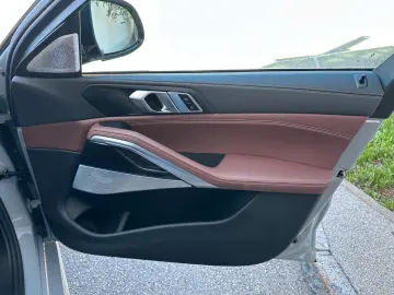 BMW X6 xDrive40d M Sport Pro   B&W • Pano • 360  • HUD