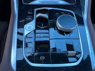 BMW X6 xDrive40d M Sport Pro   B&W • Pano • 360  • HUD