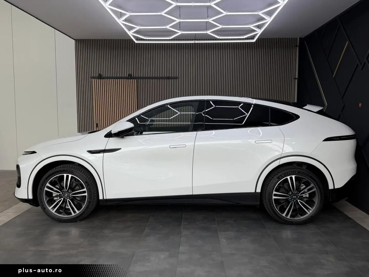 XPENG G6 RWD AHK Pano 360Kamera Vollleder