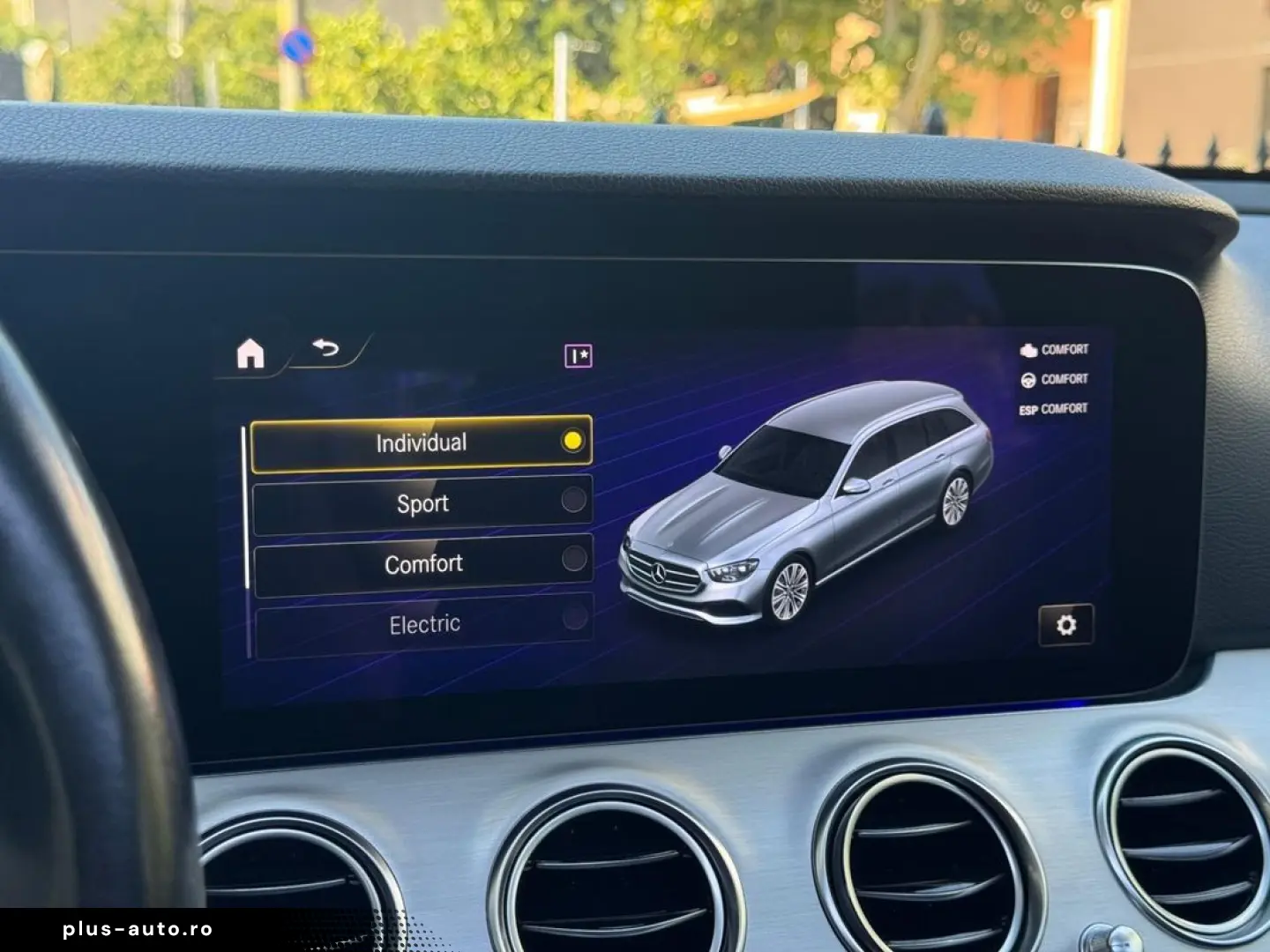 Mercedes-Benz E