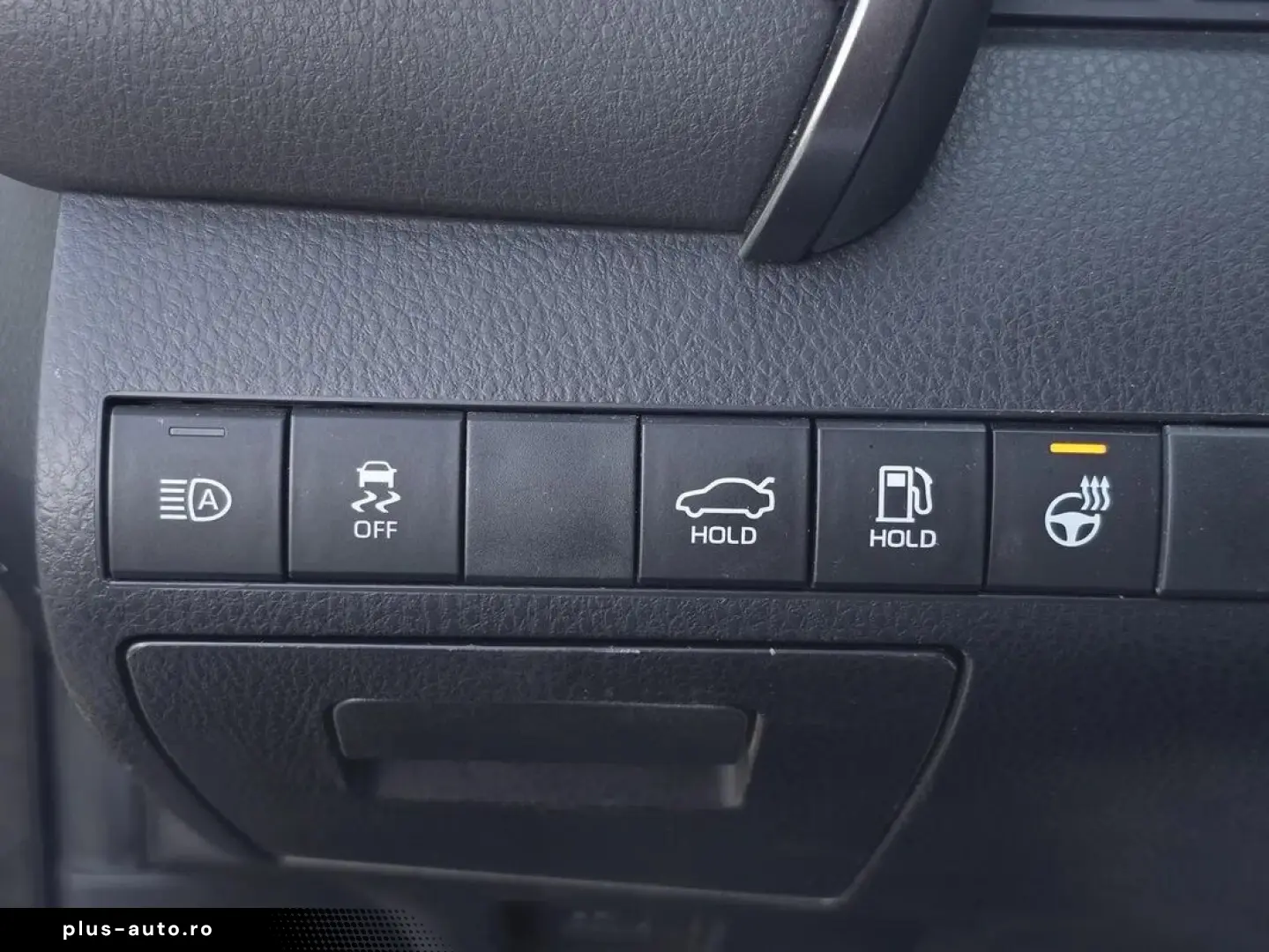 Toyota Camry 2.5 Hybrid 218 Cp
