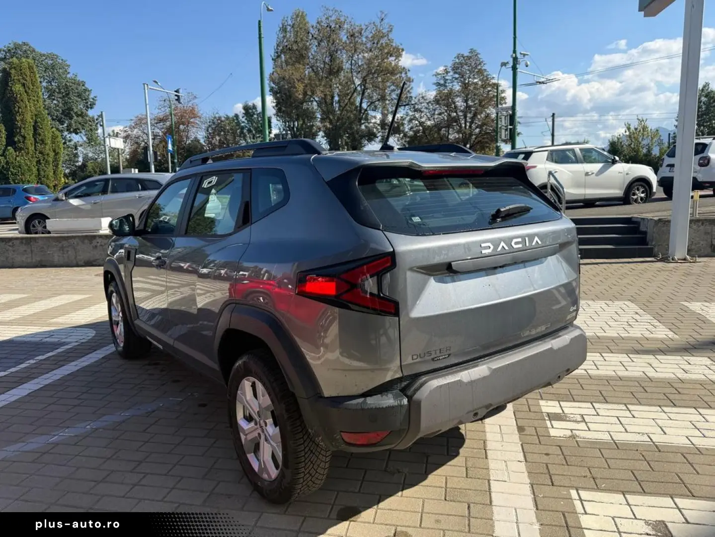 Dacia Duster 4x4 TRIBRID