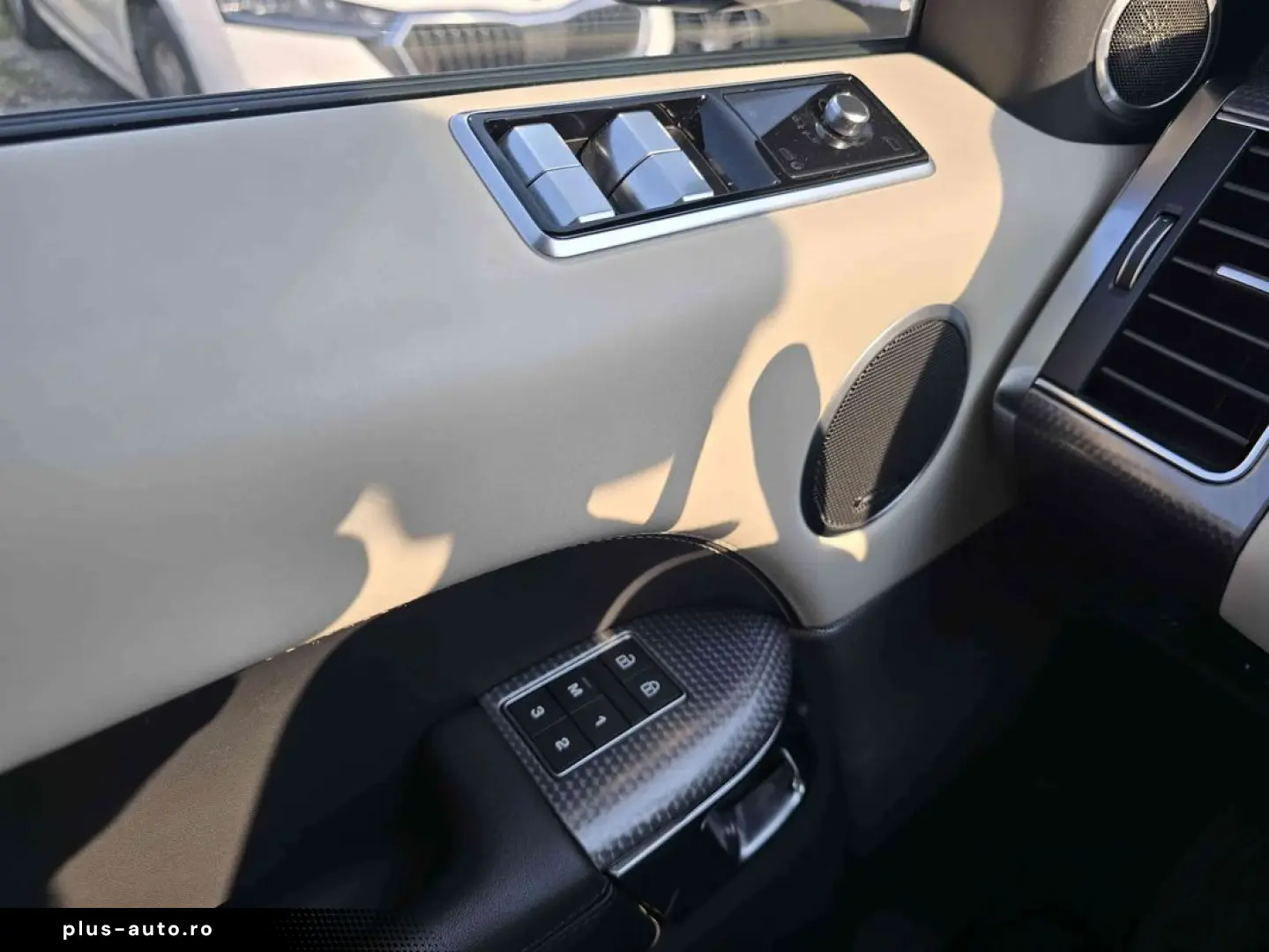 Land-Rover Range-Rover-Sport