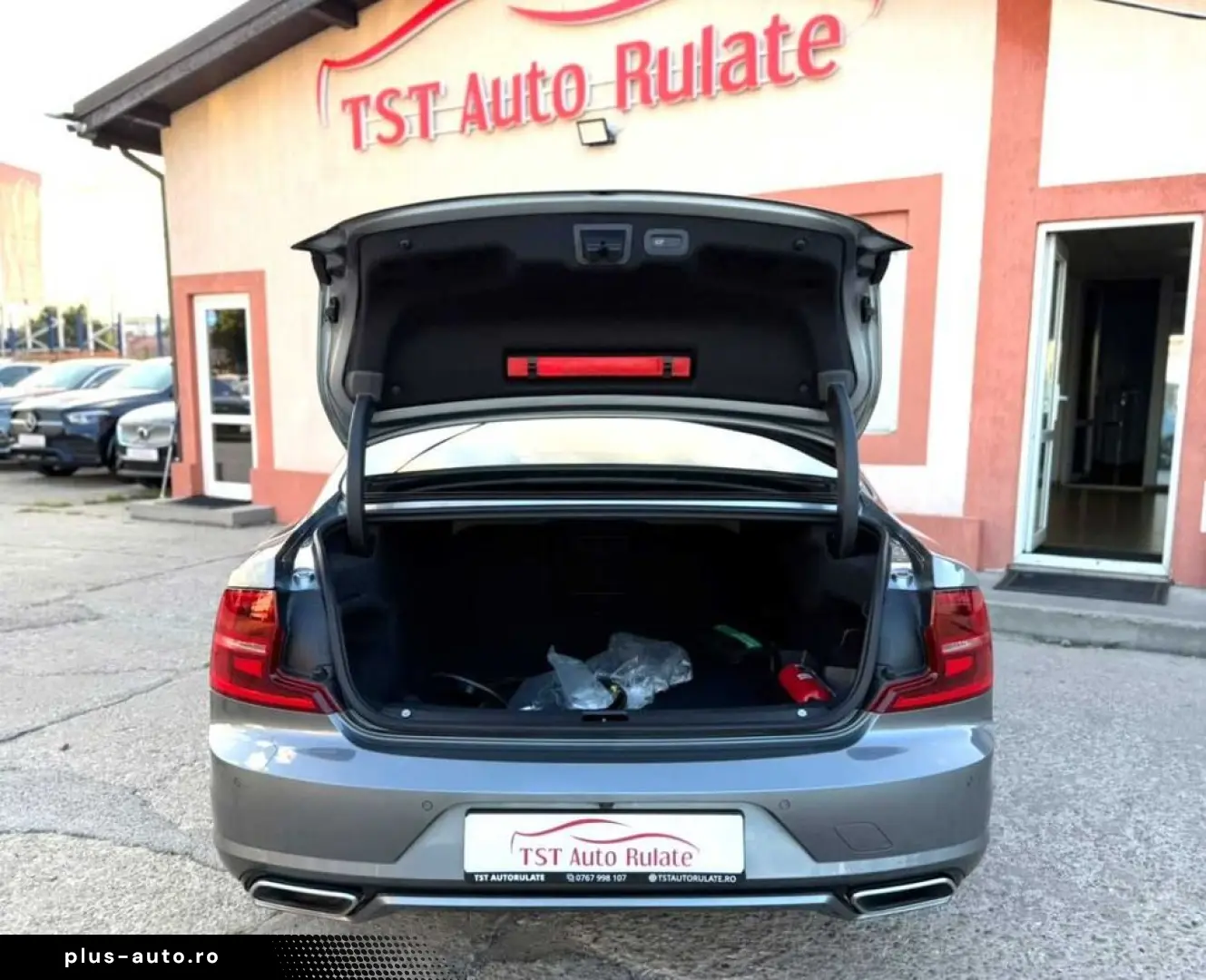 Volvo S90