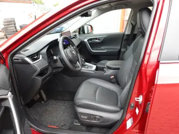 TOYOTA RAV 4 2.5 Hybrid Lounge Allrad 5J Garantie