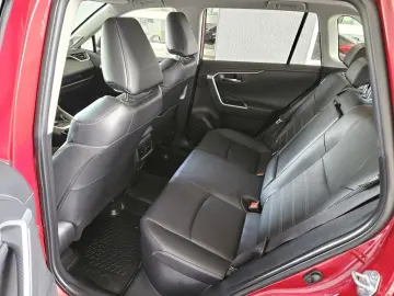 TOYOTA RAV 4 2.5 4x4 Hybrid Lounge AHK abnehmbar