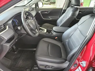 TOYOTA RAV 4 2.5 4x4 Hybrid Lounge AHK abnehmbar