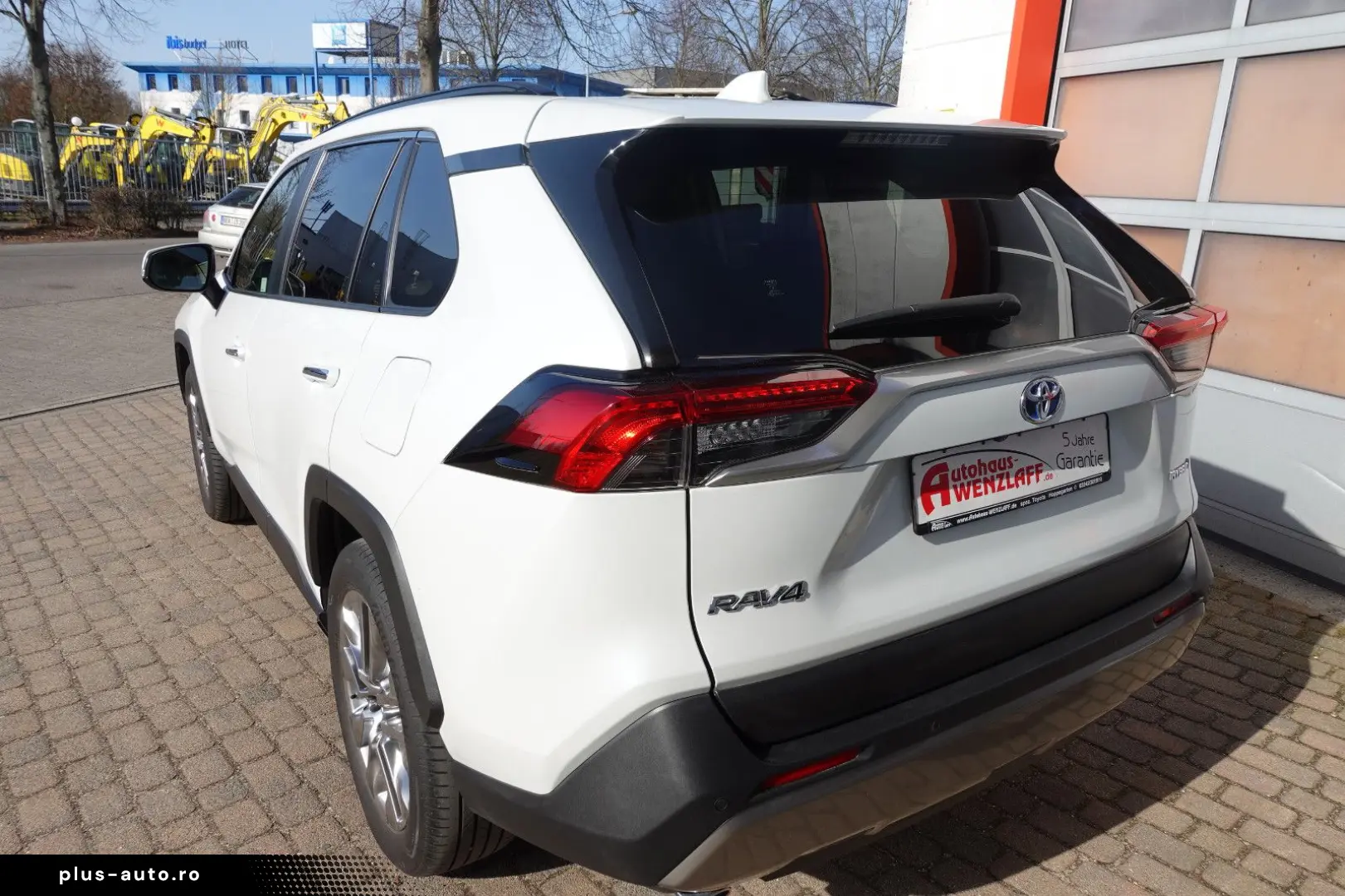 TOYOTA RAV 4 2.5 Hybrid Lounge Allrad 5J Garantie