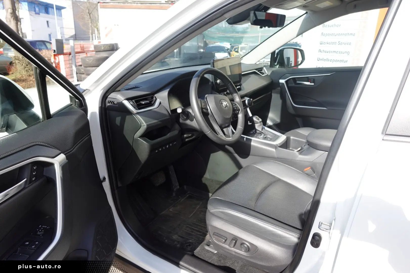 TOYOTA RAV 4 2.5 Hybrid Lounge Allrad 5J Garantie